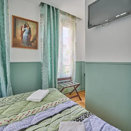 Le Padirac Hotel *