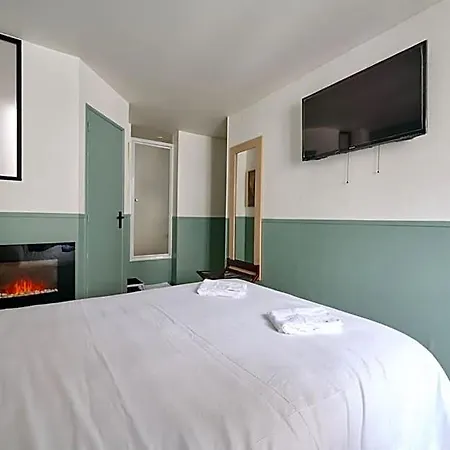 Le Padirac Hotel *